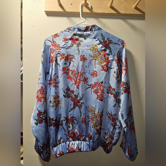 Women's Light Weight Jacket - 2 - Picture 2 of 2